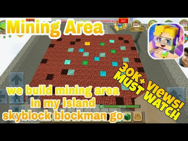 Uporządkowany układ bazy na wyspie Skyblock z obwodowymi barierkami bezpieczeństwa