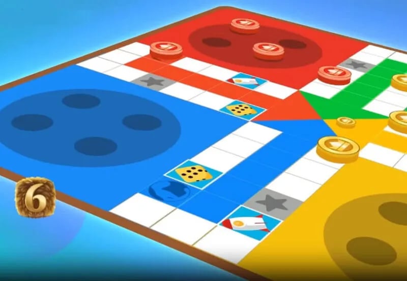 Captura de pantalla de la partida mostrando el uso de cartas del modo Mágico en la pista de Yalla Ludo